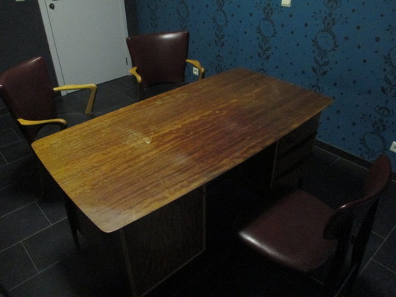 Image 1 of Set Schreibtisch + Bürostuhl + 2 zusätzliche Stühle, ab 1960