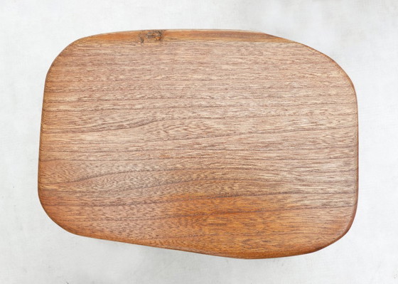 Table de salon en orme massif à bord naturel et 3 tables d'appoint/tabourets C1970 France – Tables basses (photo 13 of 14)