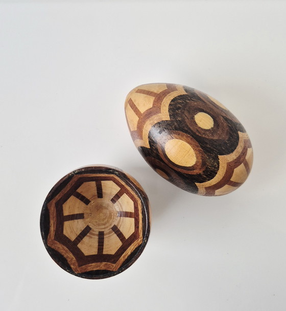 Image 1 of Grande uovo di legno antico, come Therese Trethan, Wiener Werkstätte, Koloman Moser