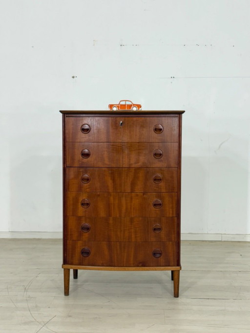 Danish Teak Commode Armoire à linge Armoire à linge