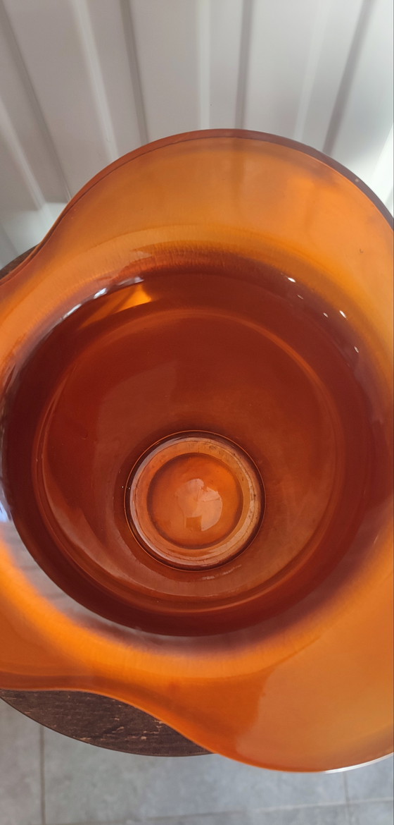 Image 1 of Vaso vintage in vetro arancione iridescente, design anni '70