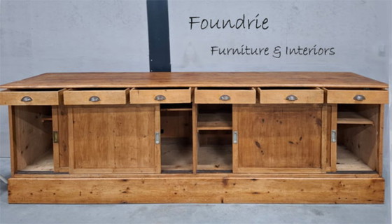 Image 1 of Vintage oud winkeltoonbank / keukeneiland /dressoir 