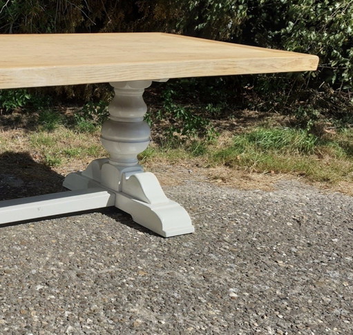 Plain/white oak table