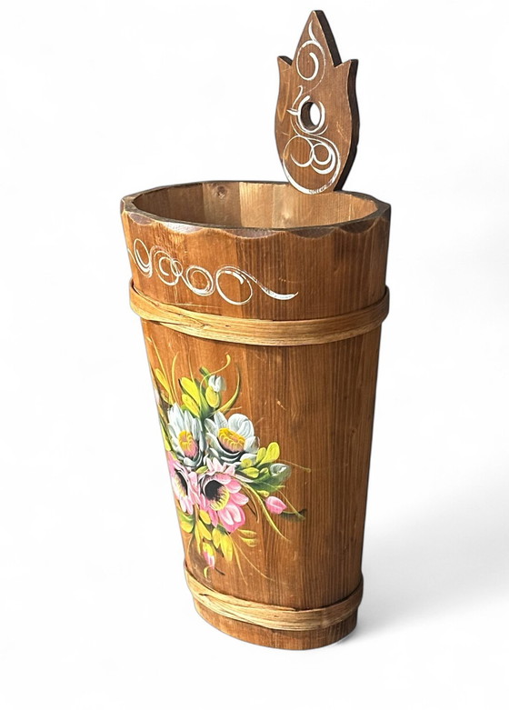 Image 1 of paraplubak vintage jaren 50 hout Beierse Alpen halmeubel entree handwerk vintage hand geschilderd fifties