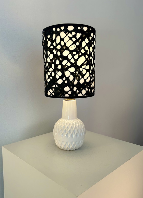 Image 1 of Small expressive vase lamp - upcycled 