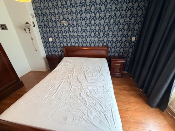 Letto a slitta in legno di ciliegio e 2 comodini – Letti matrimoniali (photo 5 of 5)