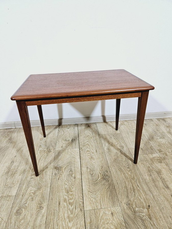 Table d'appoint danoise en teck, années 1960 – Tables d'appoint (photo 6 of 13)