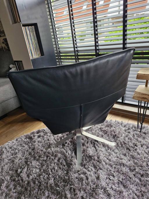 Design on stock Djenne Armchair