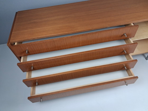 Credenza vintage disegnata da Pieter De Bruyne per V-Form, anni '60. – Merk onbekend, Credenze, Wood (photo 8 of 11)