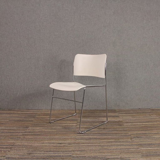 8 chaises de cantine empilables HOWE 40-4