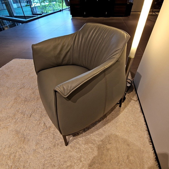 Image 1 of Poltrona frau Archibald fauteuil