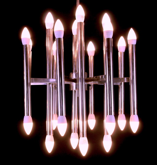 Gaetano Sciolari Modern Chrome Twenty Four Lights Chandelier, Mid 20Th Century Italy