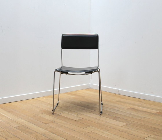 Image 1 of Suite aus 4 Design-Esszimmerstühlen