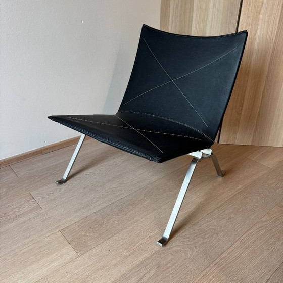 Poul Kjærholm PK22 Fauteuil Lounge pour Fritz Hansen, Cuir Noir, 2007 – Chaises & fauteuils, Leather, Metal (photo 3 of 20)