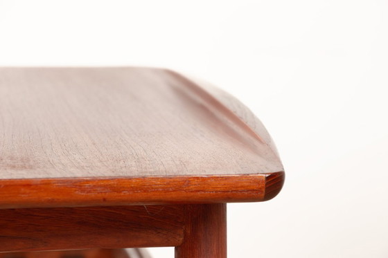 Image 1 of Teak-Couchtisch, zweistufig, Modell PJ 107 von Grete Jalk für Poul Jeppesen, 1960.