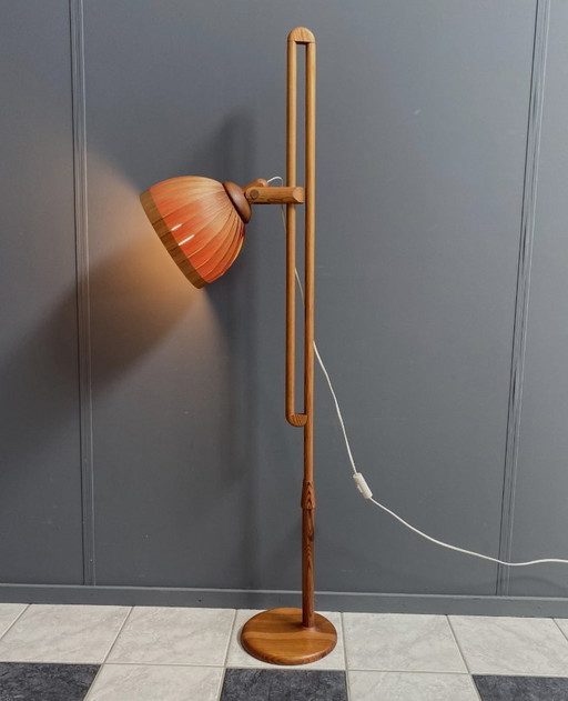 Hans agne Jakobsson houten vloerlamp jaren 60