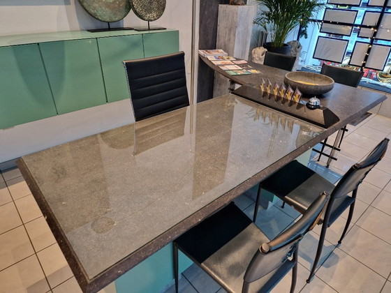 Image 1 of Scrivania su misura in pietra naturale e metallo (2 pezzi) e pensili