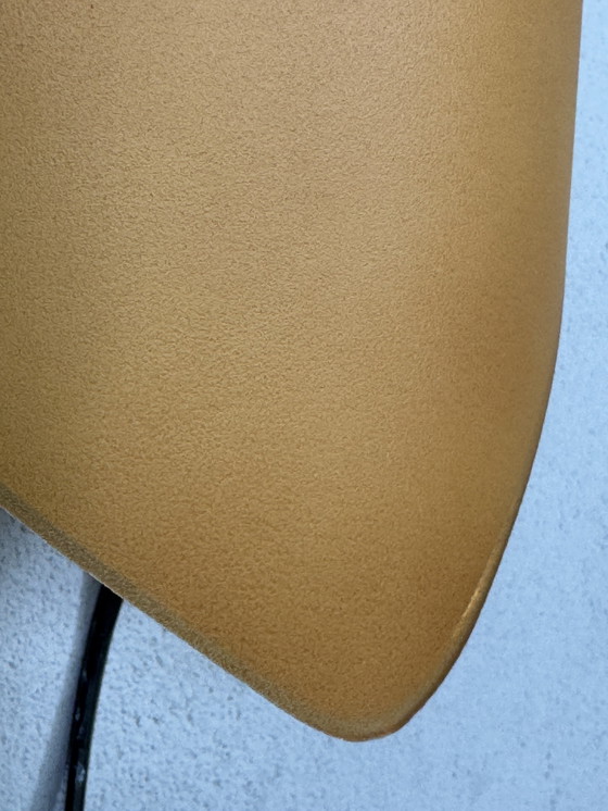 Image 1 of Wandlamp met warm kleurverloop