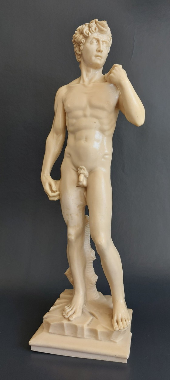 Image 1 of Escultura decorativa inspirada en David (Miguel Ángel) – Estatua de resina (38 cm)