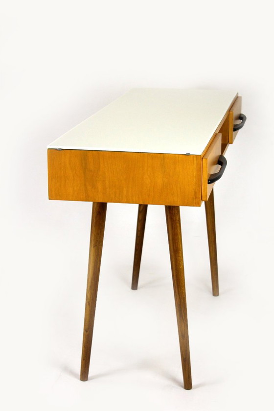 Gerestaureerd schrijfbureau in mid-century modern stijl van Up Zavody, jaren 60. – Glass (photo 19 of 20)