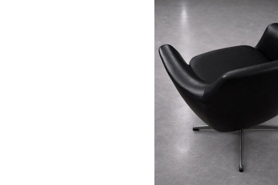 Image 1 of Sedie girevoli nere vintage in stile scandinavo moderno di metà secolo, anni '70, set di 2