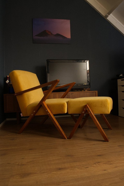 2 poltrone con 1 poggiapiedi; Alp d'Huzes in vendita