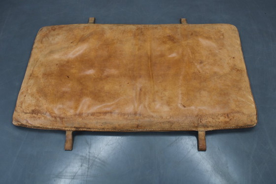 Image 1 of 1930er Jahre Tschechoslowakische dicke Leder-Turnmatte, patiniert