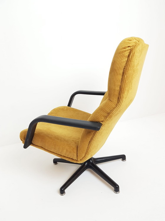 Vintage Artifort F154 draaifauteuil Geoffrey D. Harcourt – Polyester, Textile (photo 5 of 10)
