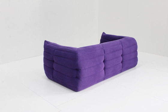 Image 1 of Ligne Roset Canapé Togo avec accoudoirs et pouf Par Michel Ducaroy