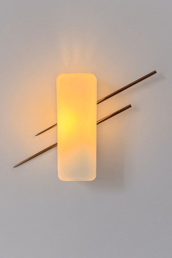 Vintage Wall light, brass and opaline, France, 1960, Glass, Gold (photo 2 of 5)