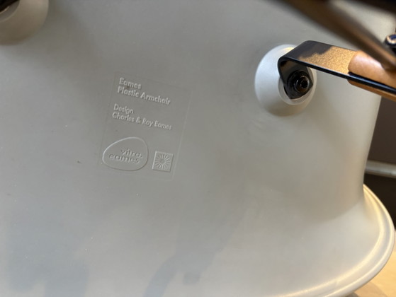 2x Vitra Eames DAW – Sessel, Metal, Plastic (photo 9 of 9)