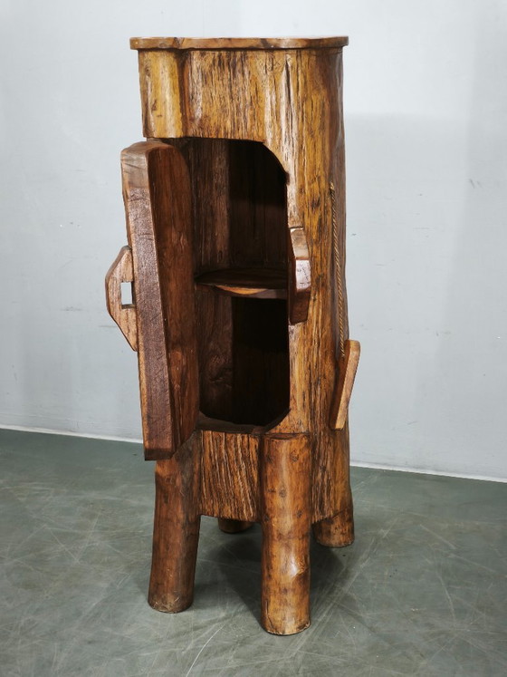 Armoire Sculpturale Brutaliste Française en Bois d'Orme Massif des Années 1960 – Armoires de rangement (photo 10 of 16)