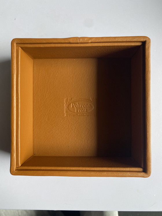 Image 1 of Poltrona Frau vierkante lege zak