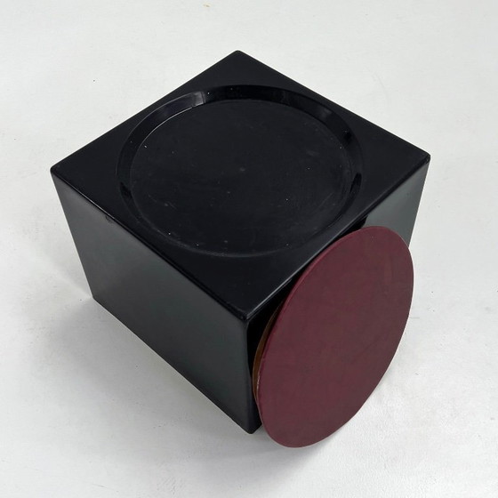 Image 1 of Sgabello a cubo nero e bordeaux Il Kubile di MIM Roma, anni '70
