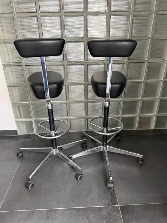 Vitra Perch Chair von George Nelson – Konferenzstuhl, Leather, Metal (photo 6 of 13)