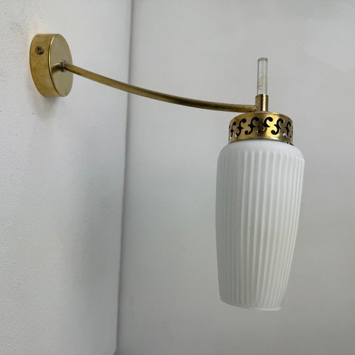 Konvolut von 3 Vintage-Opalin-Wandleuchten