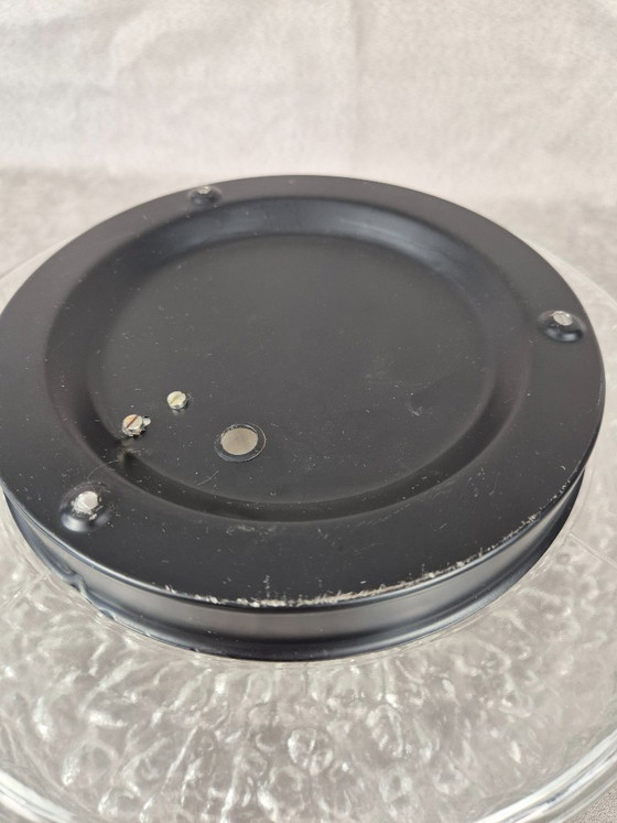 Plafoniera vintage Peill & Putzler N100 – Plafoniera a filo soffitto con vetro testurizzato, design tedesco (photo 11 of 14)