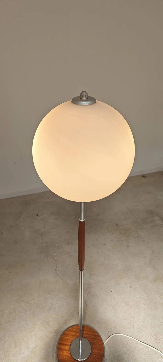 Modernist floor lamp in teak, chrome metal, opaline, Czechoslovakia 60s – Floor lights, Scandinavian (photo 16 of 23)