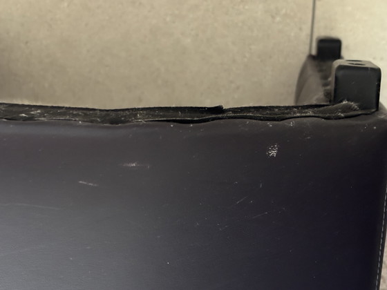 Image 1 of Leolux Fiabo armchair eggplant color