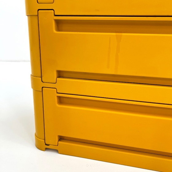 Image 1 of Cómoda amarilla de 5 cajones, modelo 4964, diseñada por Olaf Von Bohr para Kartell en la década de 1970.