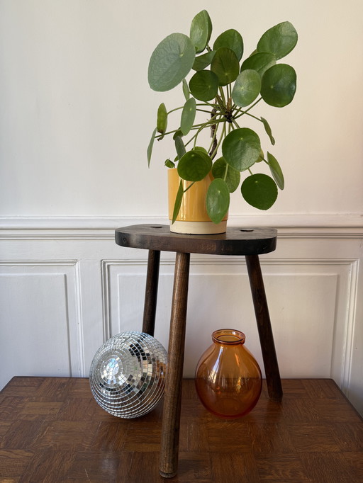 Sgabello alto a treppiede in legno massello