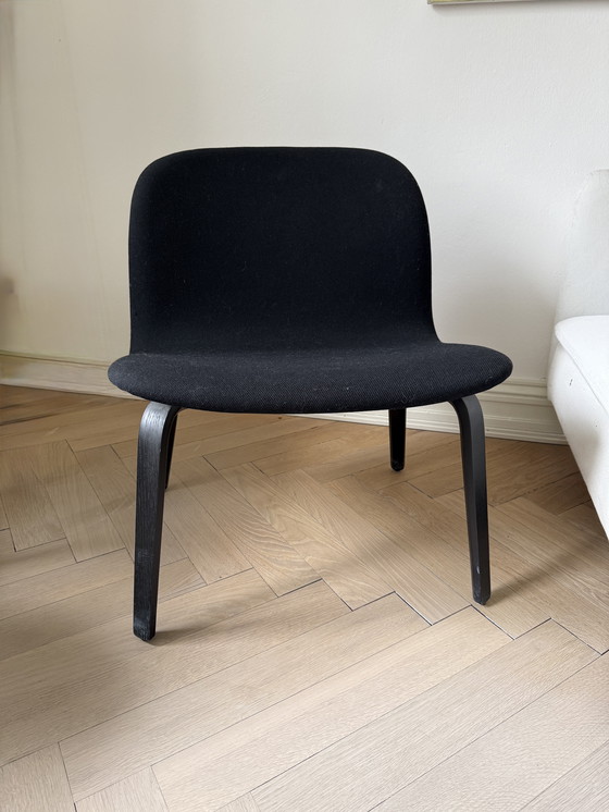 Image 1 of MUUTO Poltrona imbottita Visu