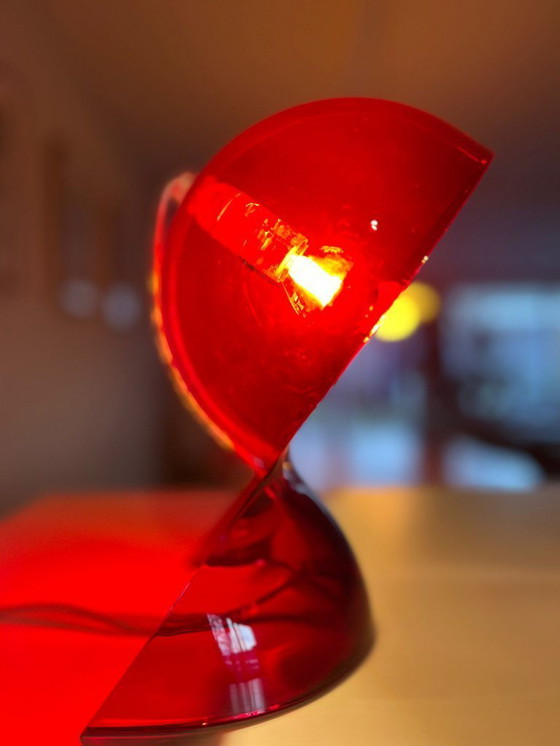 Image 1 of Vintage Artemide Dalù - Design Italiano - Rosso Trasparente