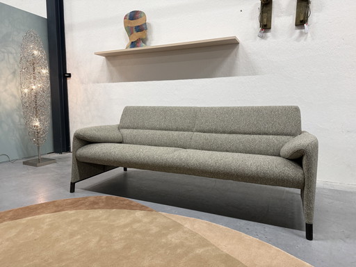 Sofá bajo de 3 plazas Leolux Felizia, tejido Trend 210