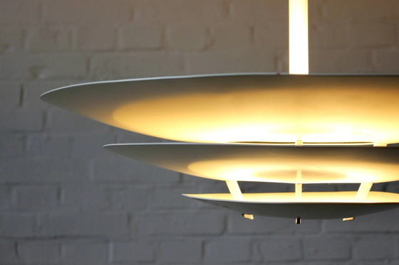 Oslo plafondlamp van Kurt Nørregaard voor Louis Poulsen jaren 60 – Kroonluchters, Aluminium, Scandinavian (photo 9 of 13)