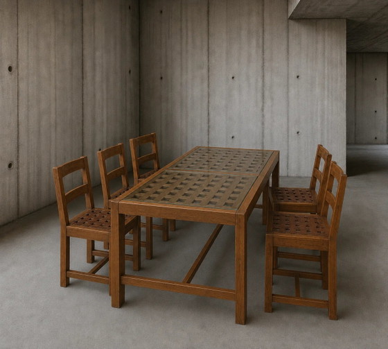 6 Stühle / Esstisch aus Eiche / Durchbrochene Tischplatte / 2 eingelegte Glasplatten / Offen gewebte (photo 2 of 9)