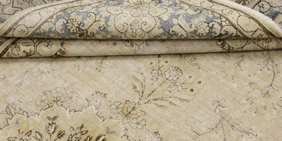 Image 1 of Original hand-knotted Persian rug, vintage Art Modern style, 332 x 240 cm, excellent condition