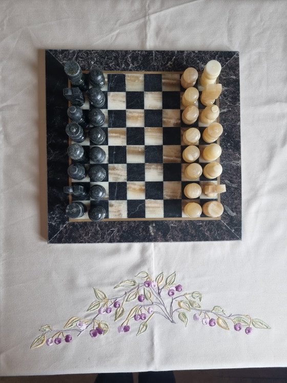 Image 1 of Marmeren onyx schaakbord beige zwart  met originele doos!