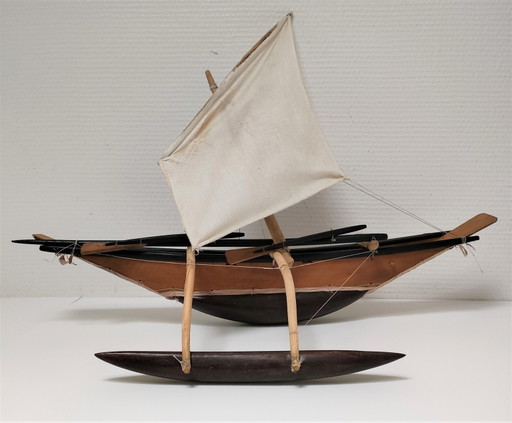 Houten kano Outrigger jaren 80