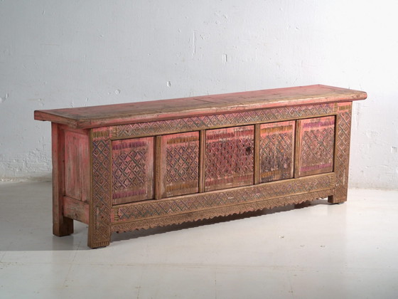 Antique low carved sideboard in fir wood – China, circa 1930 – Iron (photo 8 of 40)